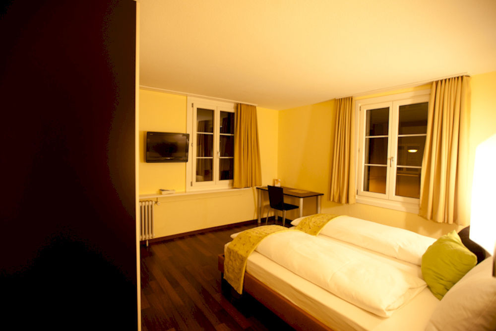 Hotel Restaurant Goldener Schluessel อัลท์ดอร์ฟ ภายนอก รูปภาพ
