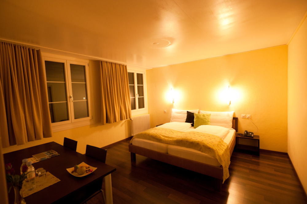 Hotel Restaurant Goldener Schluessel อัลท์ดอร์ฟ ภายนอก รูปภาพ