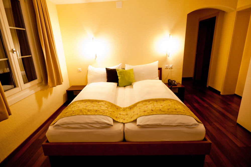 Hotel Restaurant Goldener Schluessel อัลท์ดอร์ฟ ภายนอก รูปภาพ