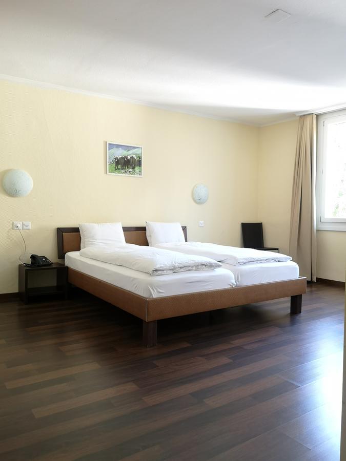 Hotel Restaurant Goldener Schluessel อัลท์ดอร์ฟ ภายนอก รูปภาพ