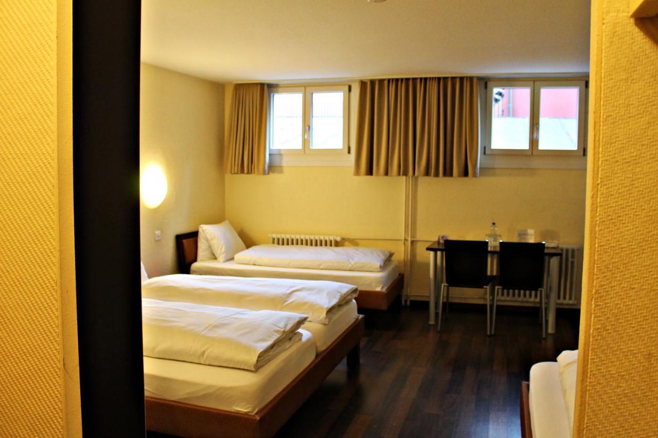 Hotel Restaurant Goldener Schluessel อัลท์ดอร์ฟ ภายนอก รูปภาพ