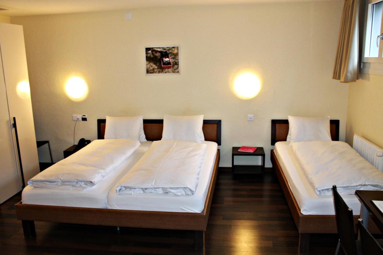 Hotel Restaurant Goldener Schluessel อัลท์ดอร์ฟ ภายนอก รูปภาพ