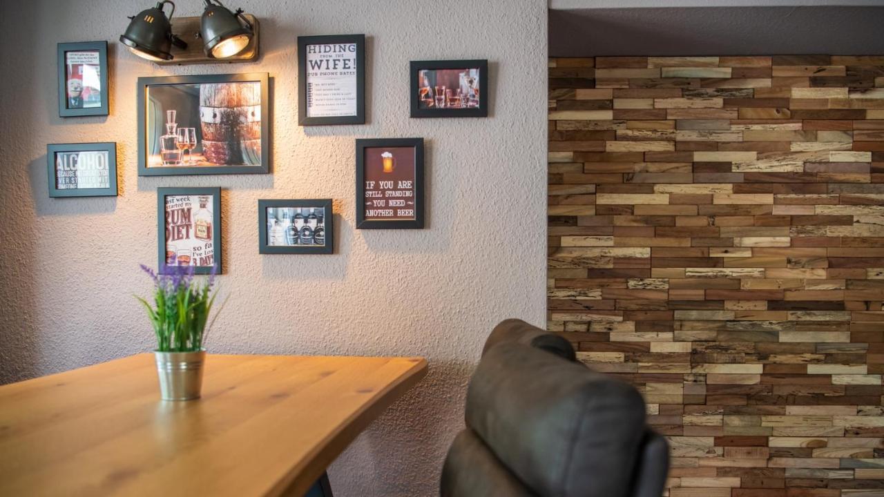 Hotel Restaurant Goldener Schluessel อัลท์ดอร์ฟ ภายนอก รูปภาพ