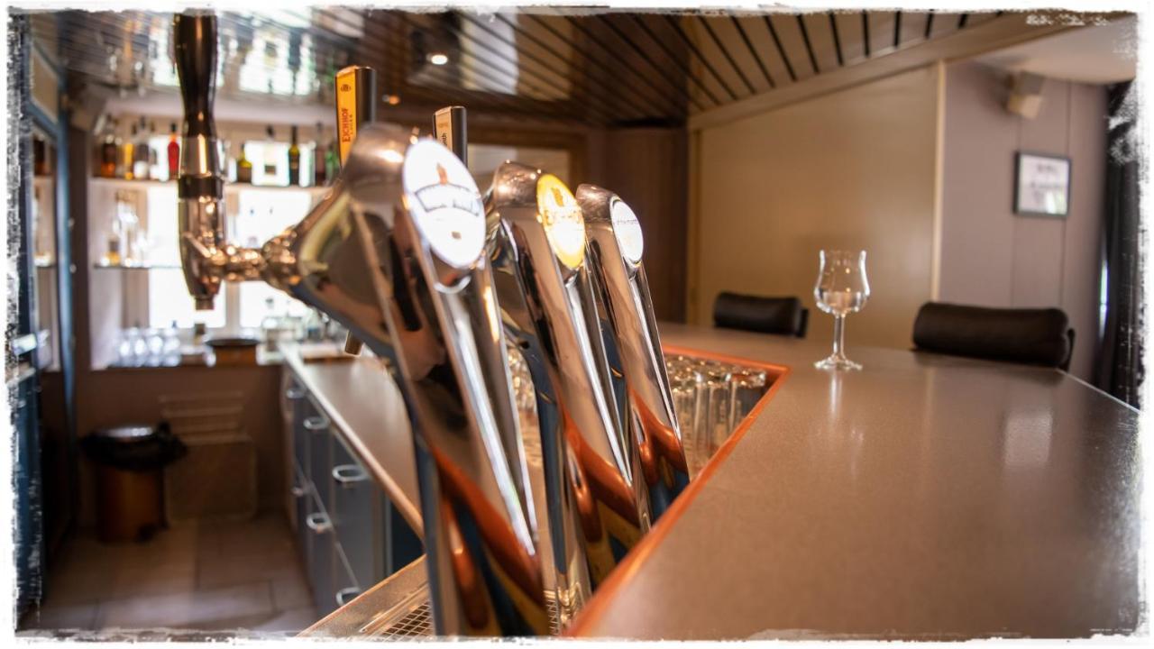 Hotel Restaurant Goldener Schluessel อัลท์ดอร์ฟ ภายนอก รูปภาพ